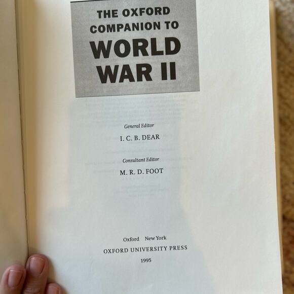 VTG 1995 Oxford Companion to WWII Hard Cover Book History Buff Educational - Picture 6 of 11